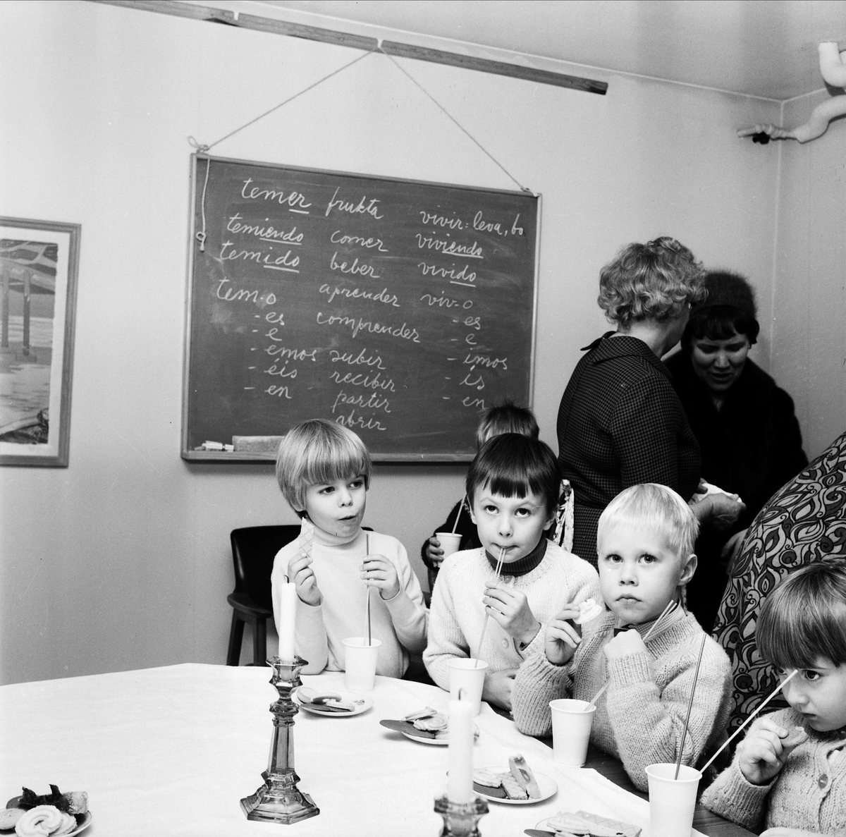 Saftkalas på "Bullerbyskolans final", Tierp, Uppland 1967