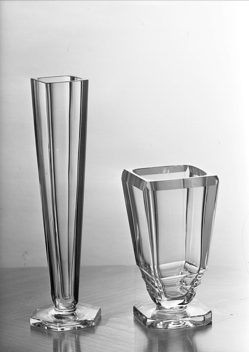Vaser av glas, Uppsala 1953