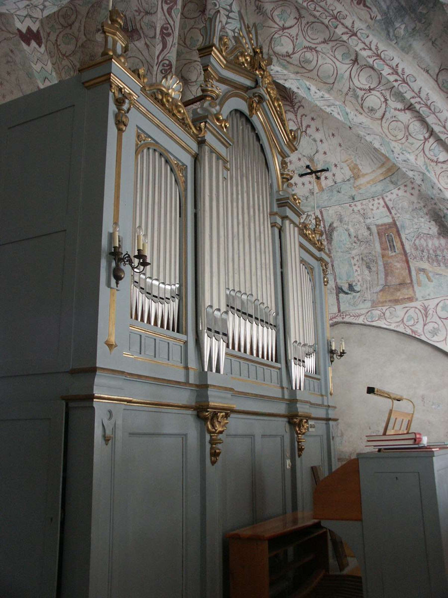 Orgeln i Litslena kyrka, Litslena socken, Uppland 2004