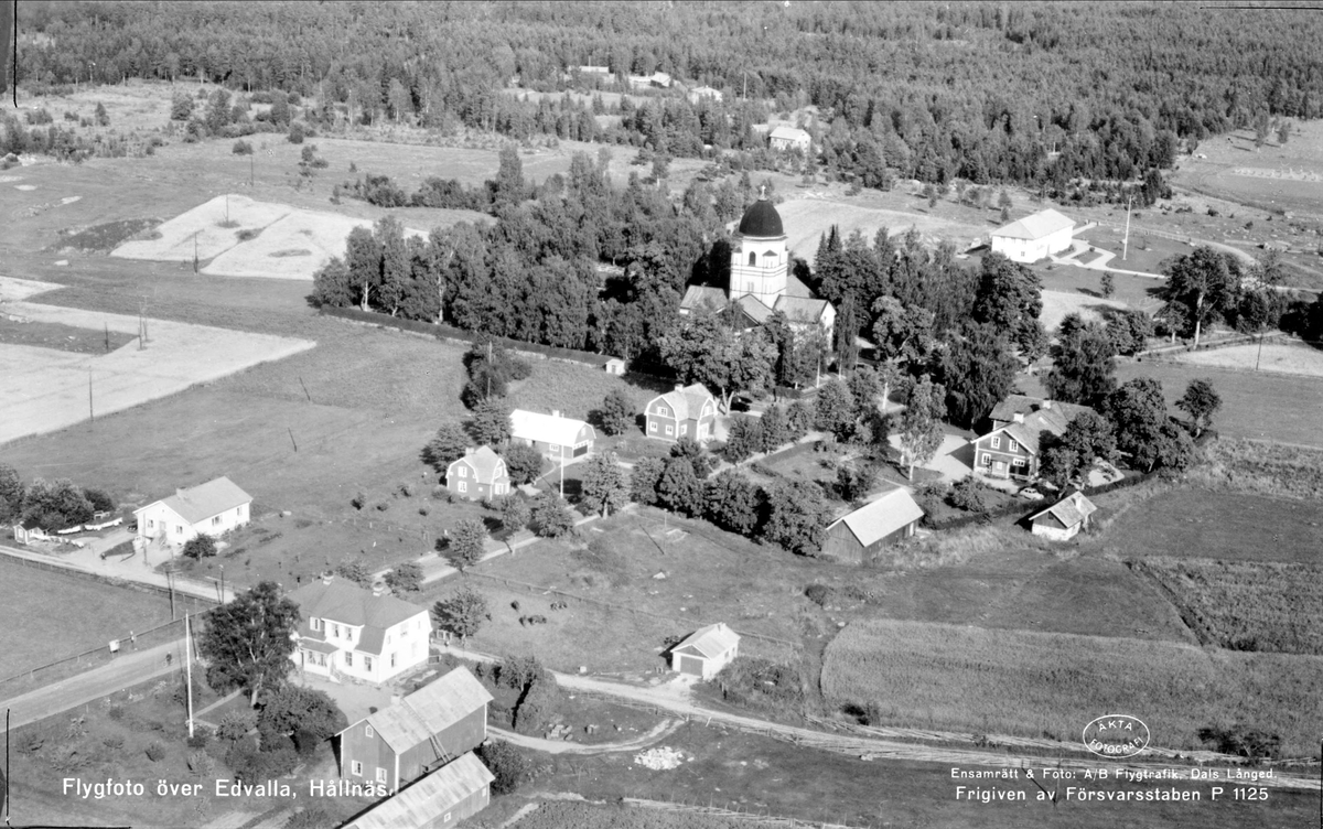 Flygfoto över Hållnäs, Hållnäs socken, Uppland 1954