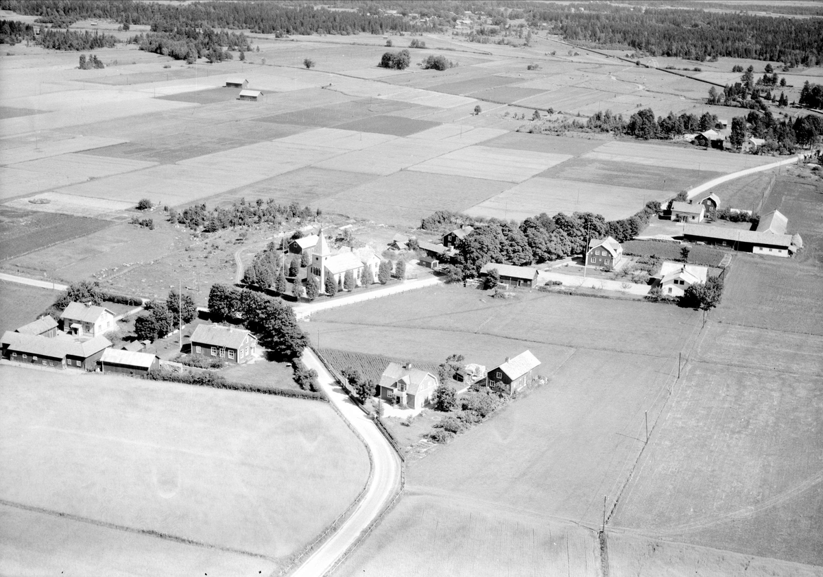 Flygfoto över Sandby, Västlands socken, Uppland 1947