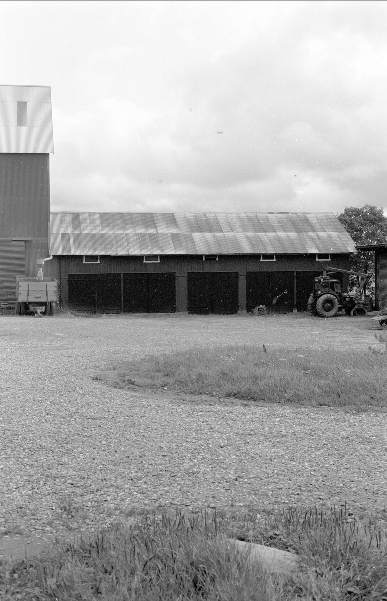Vagnslider, Gråmunkehöga gård, Gråmunkehöga 5:3, Funbo socken, Uppland 1982