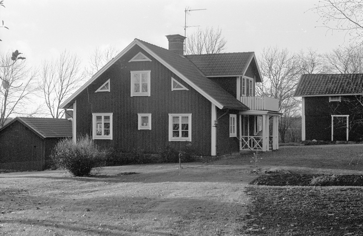 Bostadshus och ekonomibyggnader, Ubby, Dalby socken, Uppland 1984