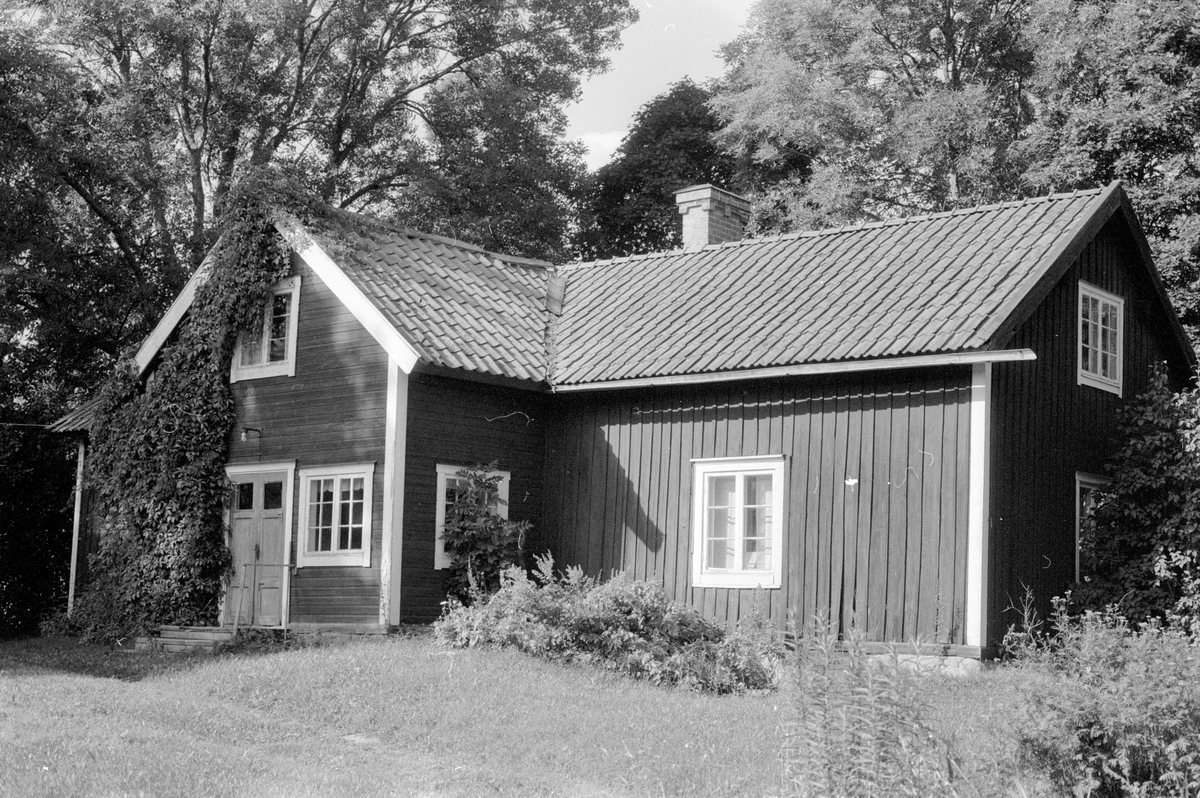 Bostadshus, Norrgården, Gränsta, Knutby socken, Uppland 1987