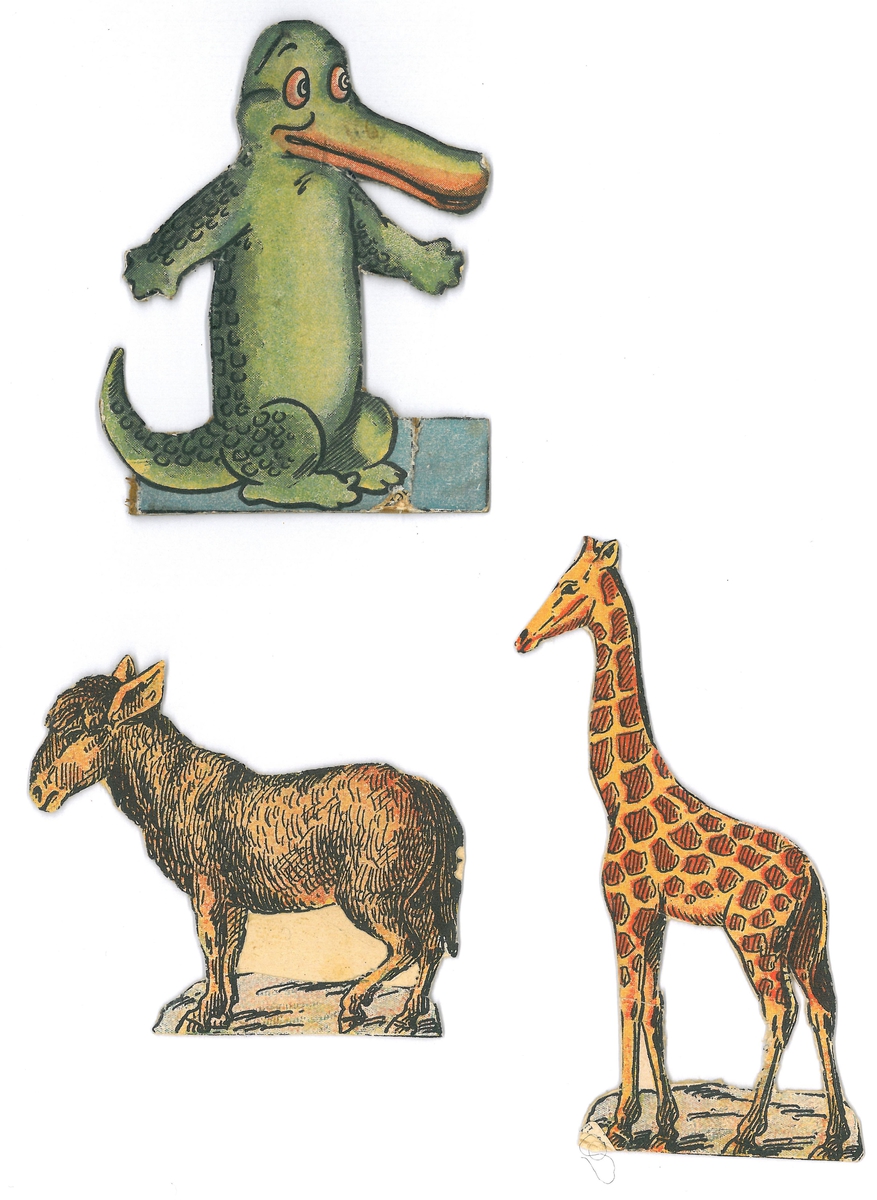 Samling av lekedyr i papir. Dyrene er klipt ut frå avis/magasin og montert på papp.

A- giraff, 11,5 x 5 cm
B- krokodille, 9 x 7 cm
C- esel, 7 x 8 cm