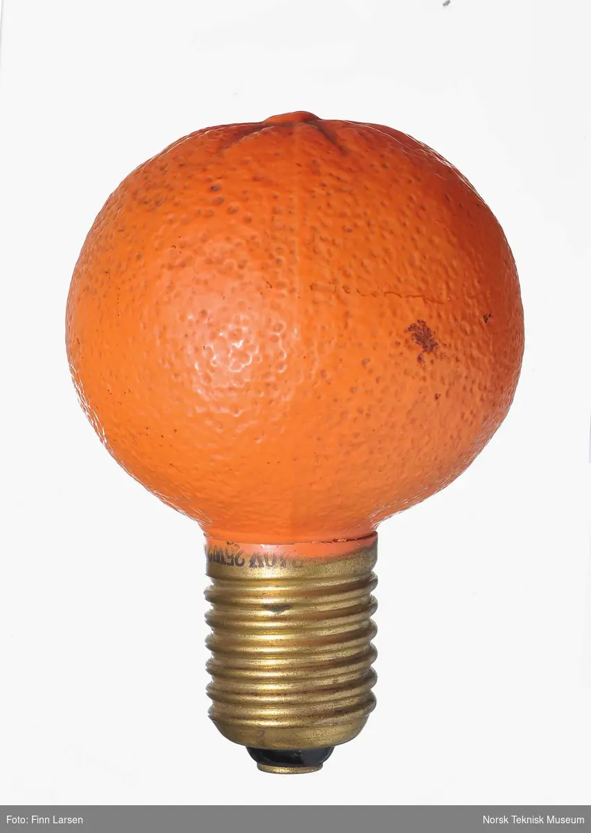 Ser ut som en appelsin. (Form og farge som en appelsin).