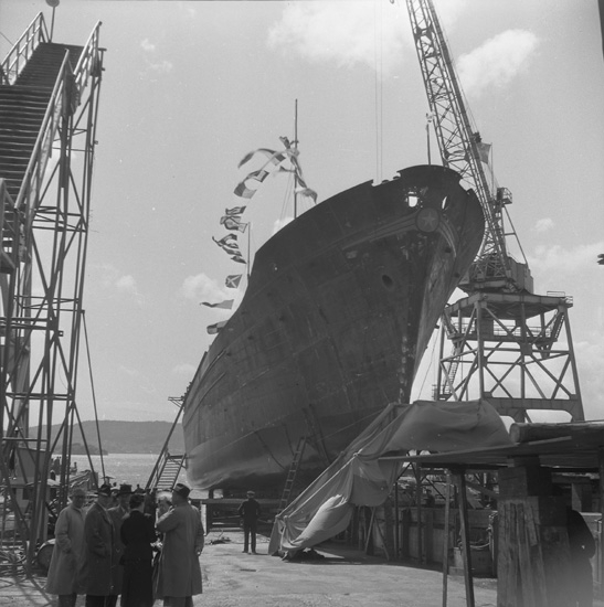Dop och sjösättning av fartyg 147 M/S Cordelia.