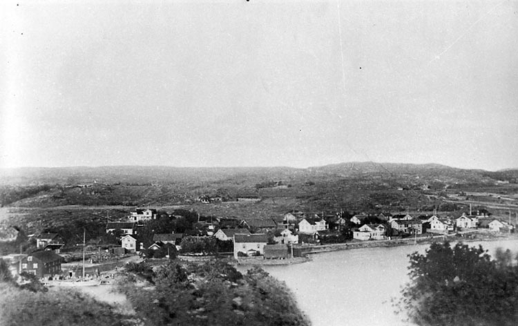 Fotografens notering: "Stenungsund före 1904".