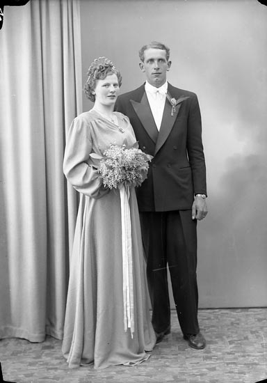 Enligt fotografens journal nr 7 1944-1950: "Lindgren, Herr Egon Angrimseröd Svanesund".