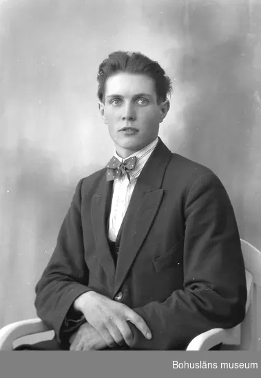 Enligt fotografens journal nr 5 1923-1929: "Lindqvist, Karl Spekeröd".