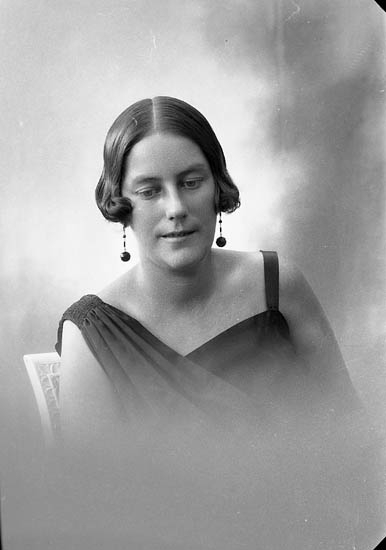 Enligt fotografens journal nr 5 1923-1929: "Brunfeldt, Fru Vadmansg. 10 Gbg".