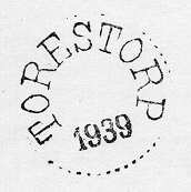 Datumstämpel, normalstämpel 29. Rund, punkterad
ram,egyptiennestil, helt årtal under datum. Stamp av stål, träskaft
medmässingring. Stämpeln användes på poststationen i
Torestorp,Västergötland under åren från 1895 ca till 1939. Stationen
inrättades1 april 1879 och upphörde 31 mars 1973, då den nya
ortsadressen blevKinna.