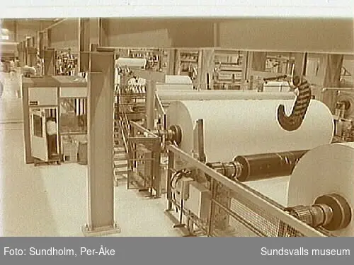 Dokumentation av LWC-linjen, PM 1, Ortvikens pappersbruk, inom ramen för SAMDOK:s Trä- och papperspool.