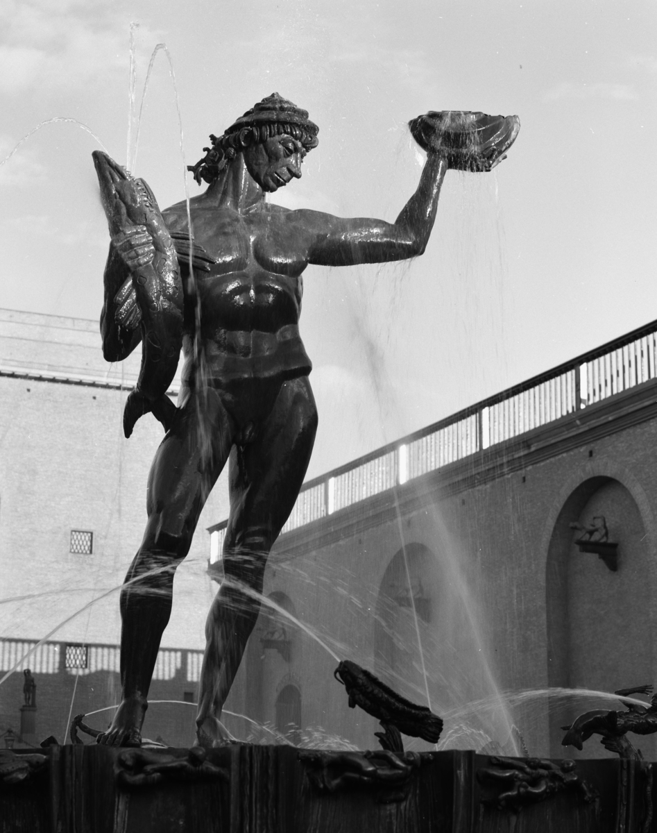 Skulptur, Carl Milles
Exteriör. Detalj av fontänen Poseidon med Göteborgs konstmuseum i bakgrunden