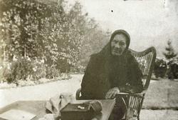 Eldre dame på Rophaug