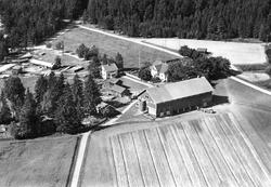 Flyfoto av Langebrekke gård  i Eidsberg 1950.