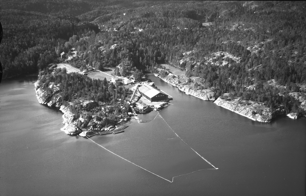Flyfoto fra Strand v/Hellefjorden 22/9-48. Kragerø