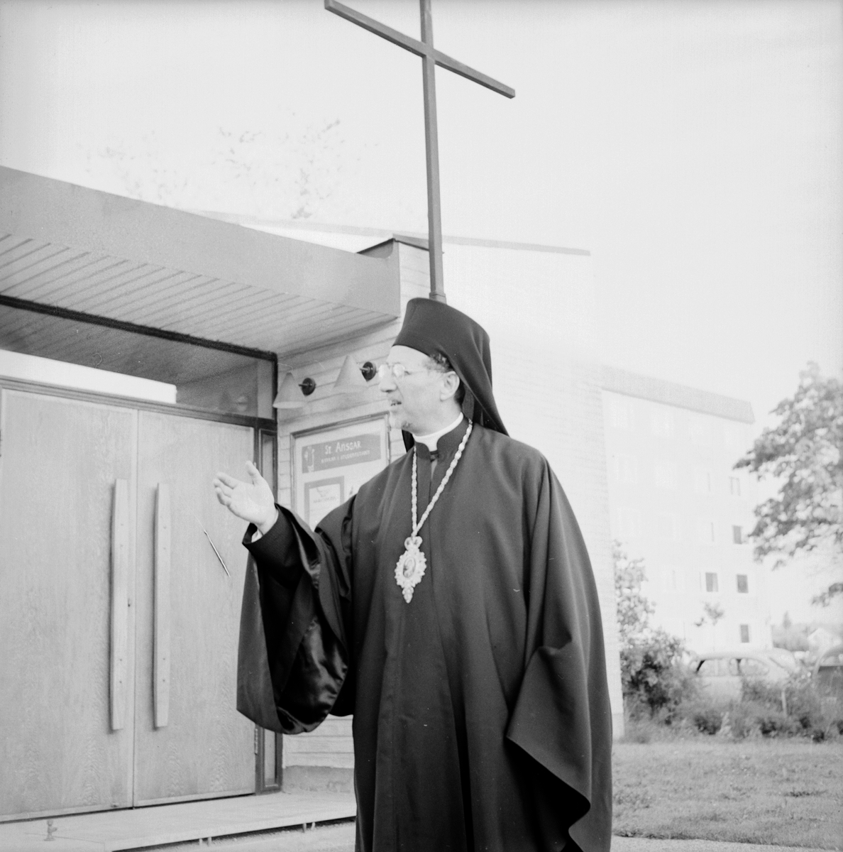 Konstantinopels utsände biskop Athenagoras förste jubileumsgästen på Kyrkojubiléets 800-årsjubileum, juni 1964