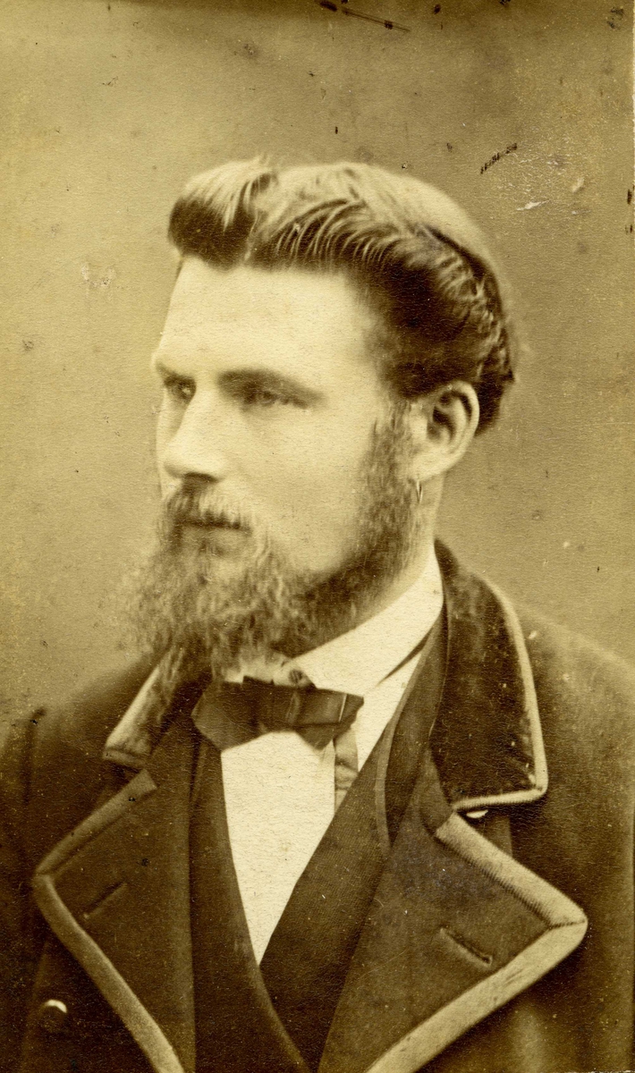 Portrett - YKapt. Anders Larsen - Næsheim.