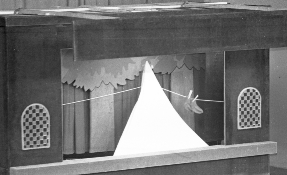 Barneteater i Aulaen.