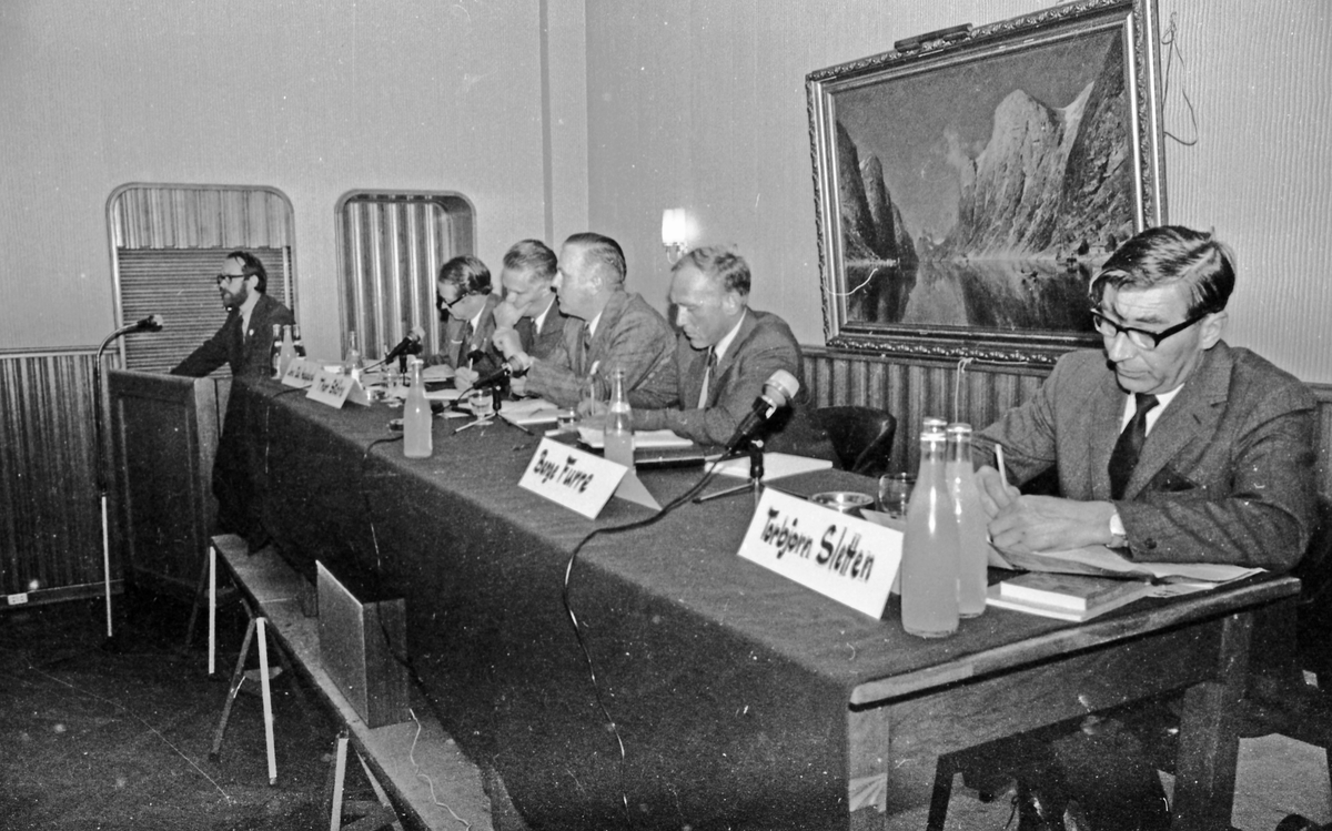 EF-Valget 24/25-9-1972. Taler, møtelokaler/publikum og diskusjon.