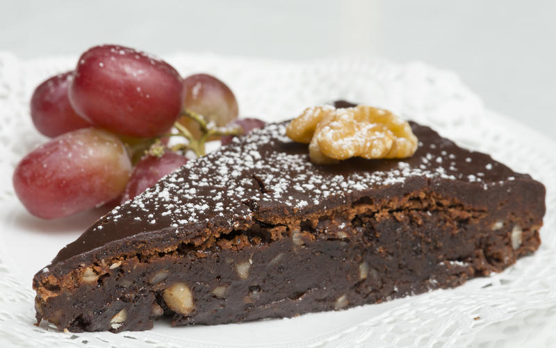 Bohemkake – en rik sjokoladekake med nøtter. Foto/Photo