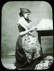 Færøyene: Kvinne i husdrakt