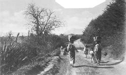 Kvinner gående på vei, Guatemala