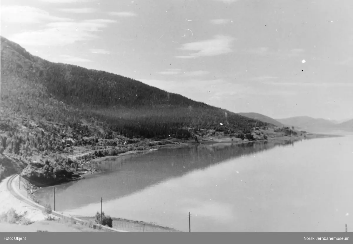 Jernbaneanlegget Mosjøen-Mo i Rana : linjen sørover langs Ranafjorden, pel 8600