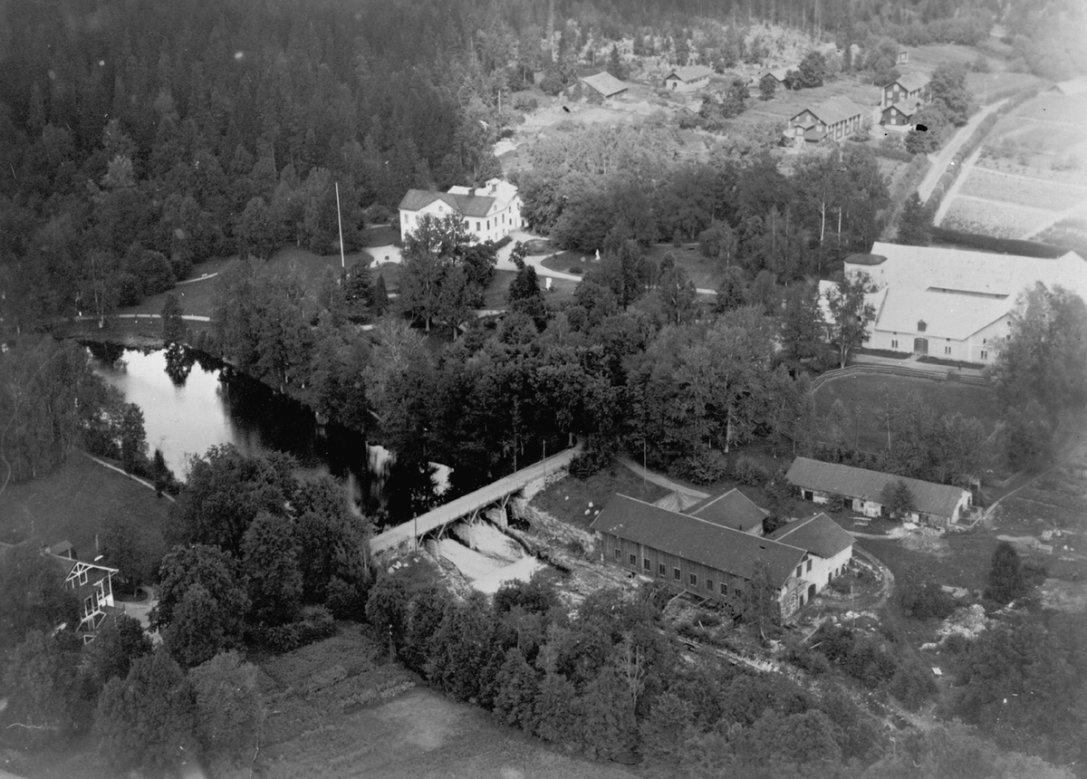 Järnbruk med masugn, martinugn och manufaktursmedja i Hammarby, vid Järleån i Nora kommun