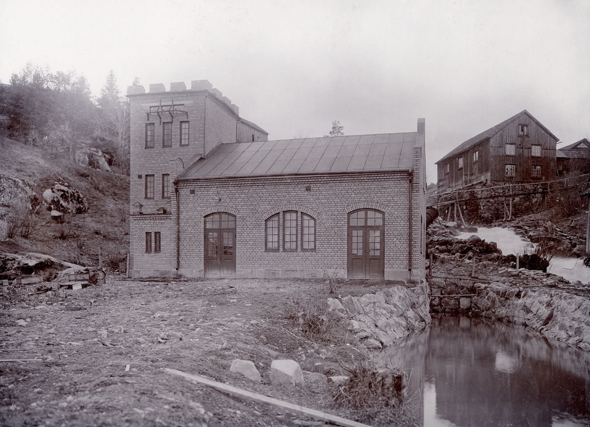 Nybble kraftstation i Nybbleån. Byggår 1907, fallhöjd 20 meter, effekt 400 kW.