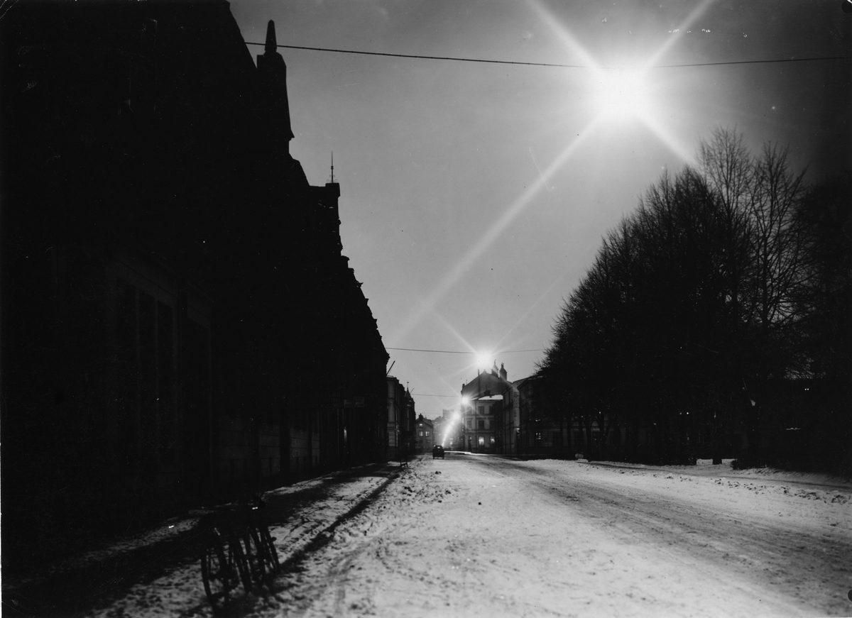 AB Stockholms Glödlampfabrik. Holophane gatubelysning i Norrköping 1927.
