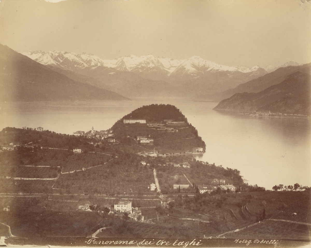 Vy över staden Bellagio vid Comosjön, norra Italien, 1886.