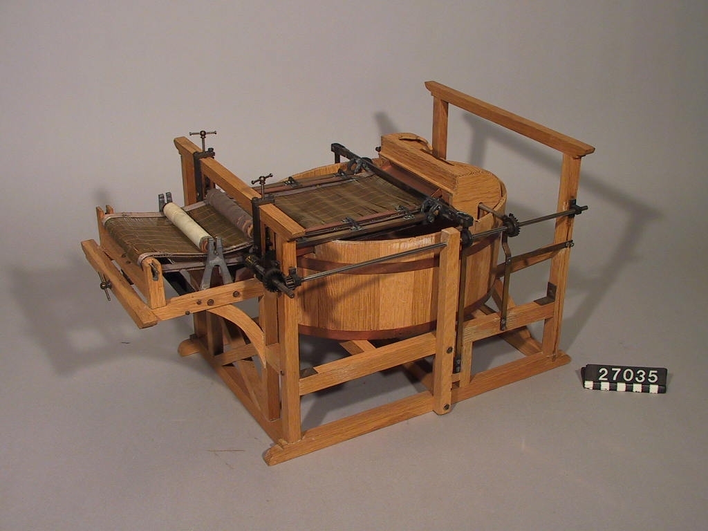Modell i skala 1/5 av pappersmaskin, konstruerad av Nicolas-Louis Robert och LÃ¨ger Didot år 1798.
