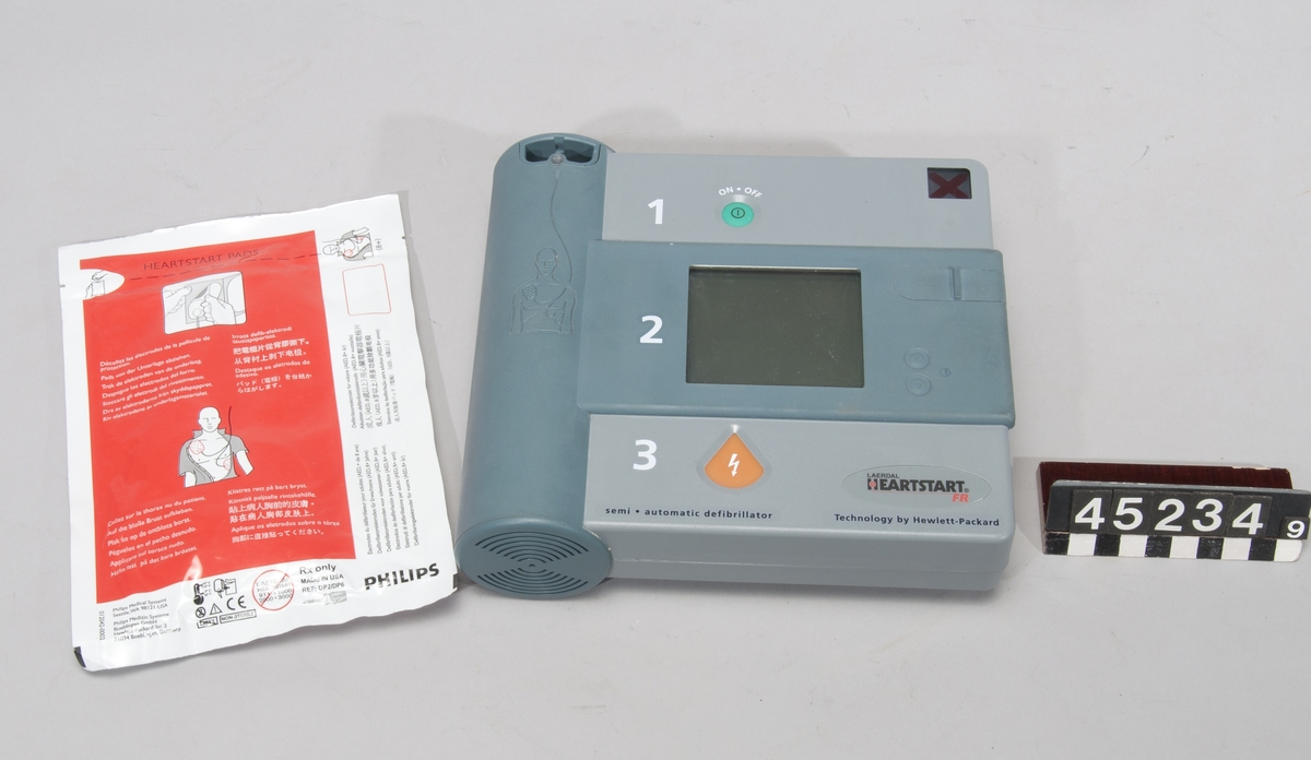 Halvautomatisk defibrillator/hjärtstartare för undersökning av hjärtrytm och vid behov defibrillation med påföljande stimulering av hjärtat.  Heartstart FR kan anpassas till användning på spädbarn med hjälp av en särskild nyckel.