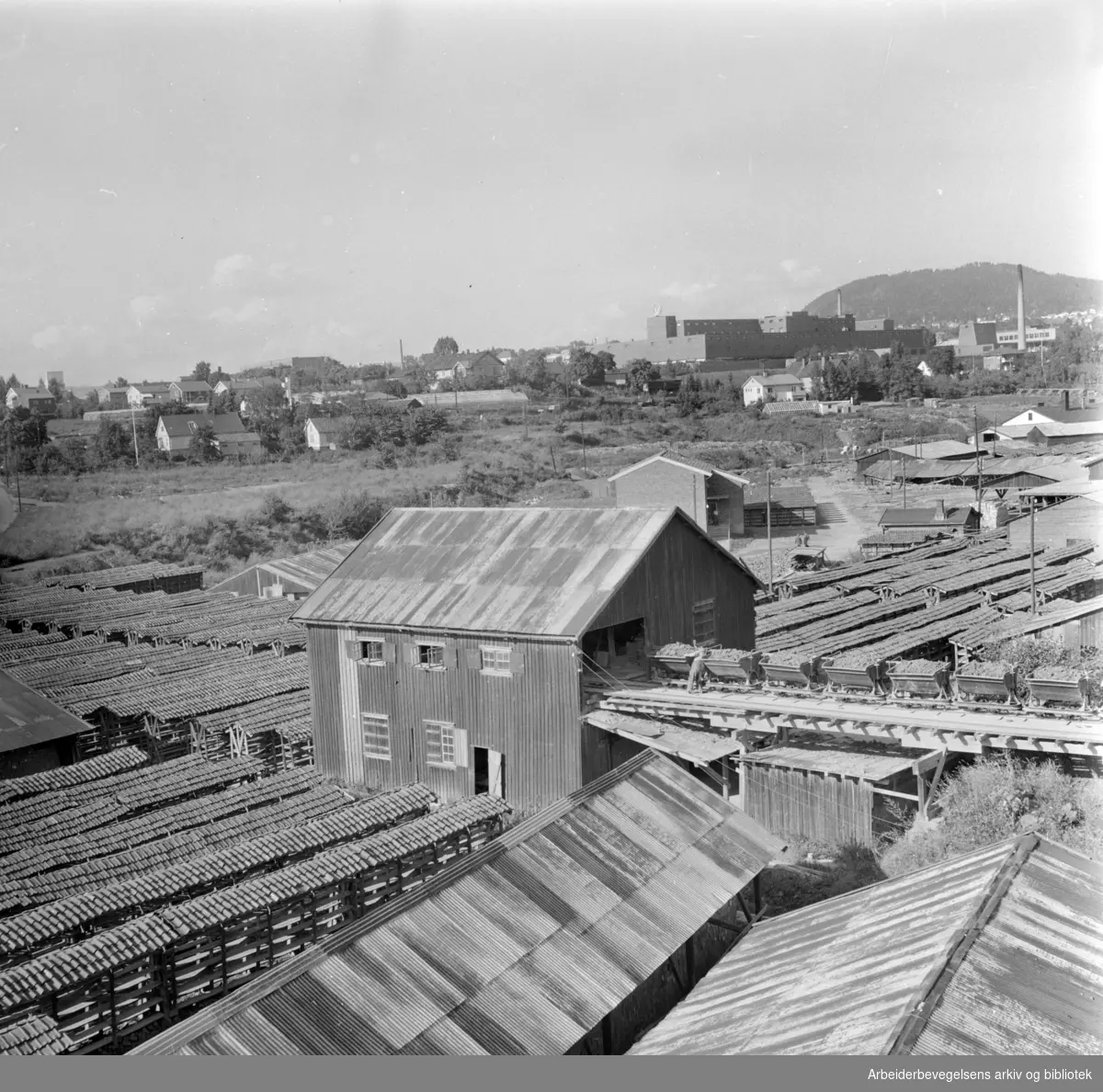 Hovin Teglverk. August 1957 - Arbeiderbevegelsens arkiv og bibliotek ...