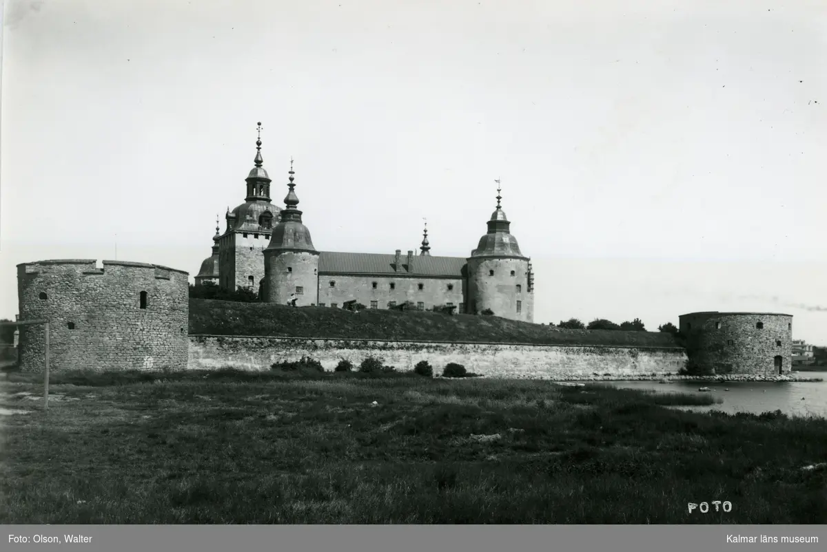 Kalmar slott omkring 1935.