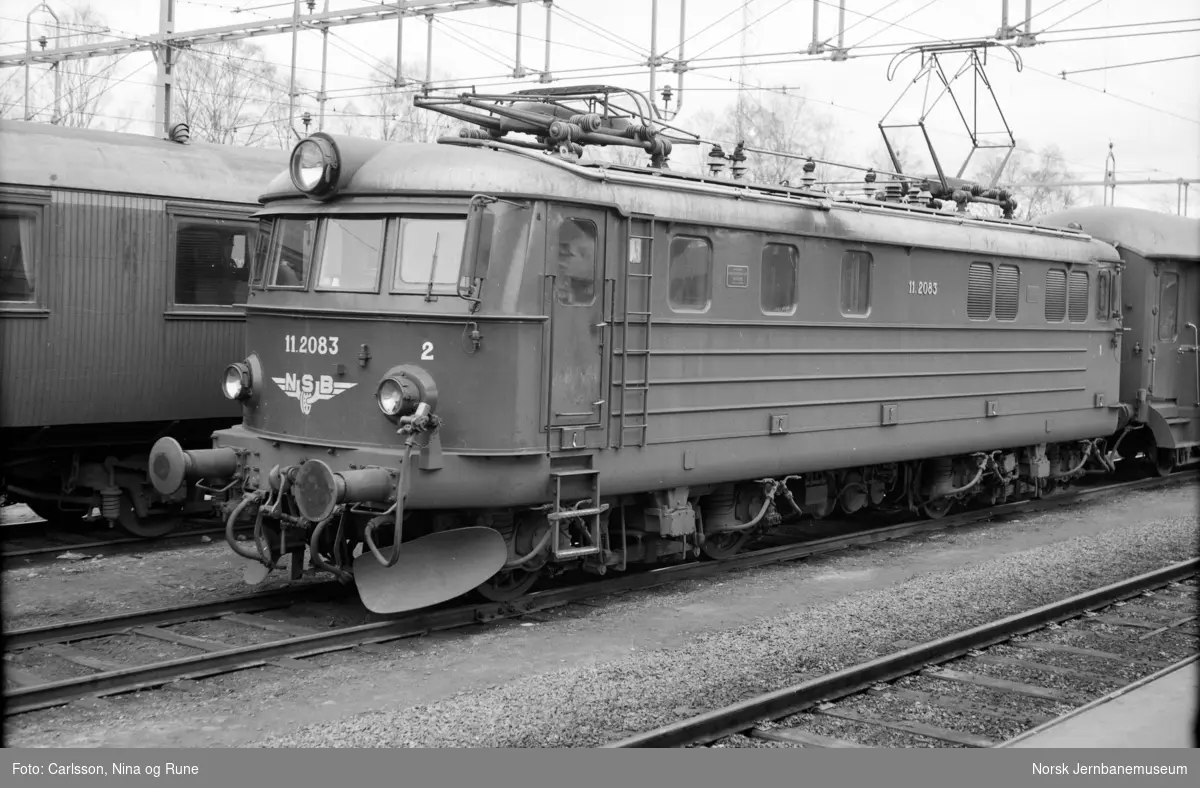 Elektrisk lokomotiv fra NSB på Kil stasjon, El 11 2083