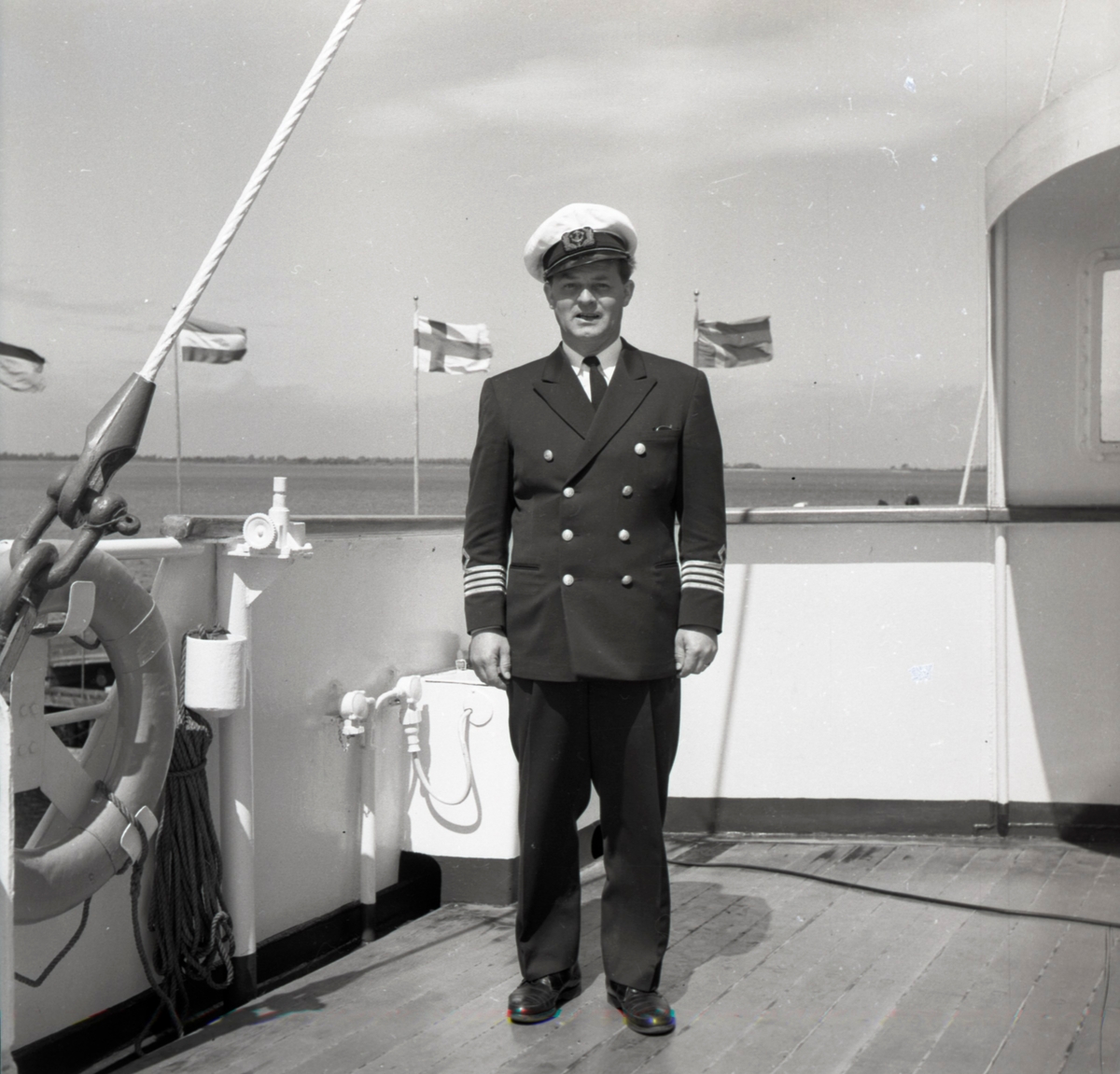 Byxelkroks hamn, ombord på M/S Nordpol 14/6 1959. Kaptenen på bild.