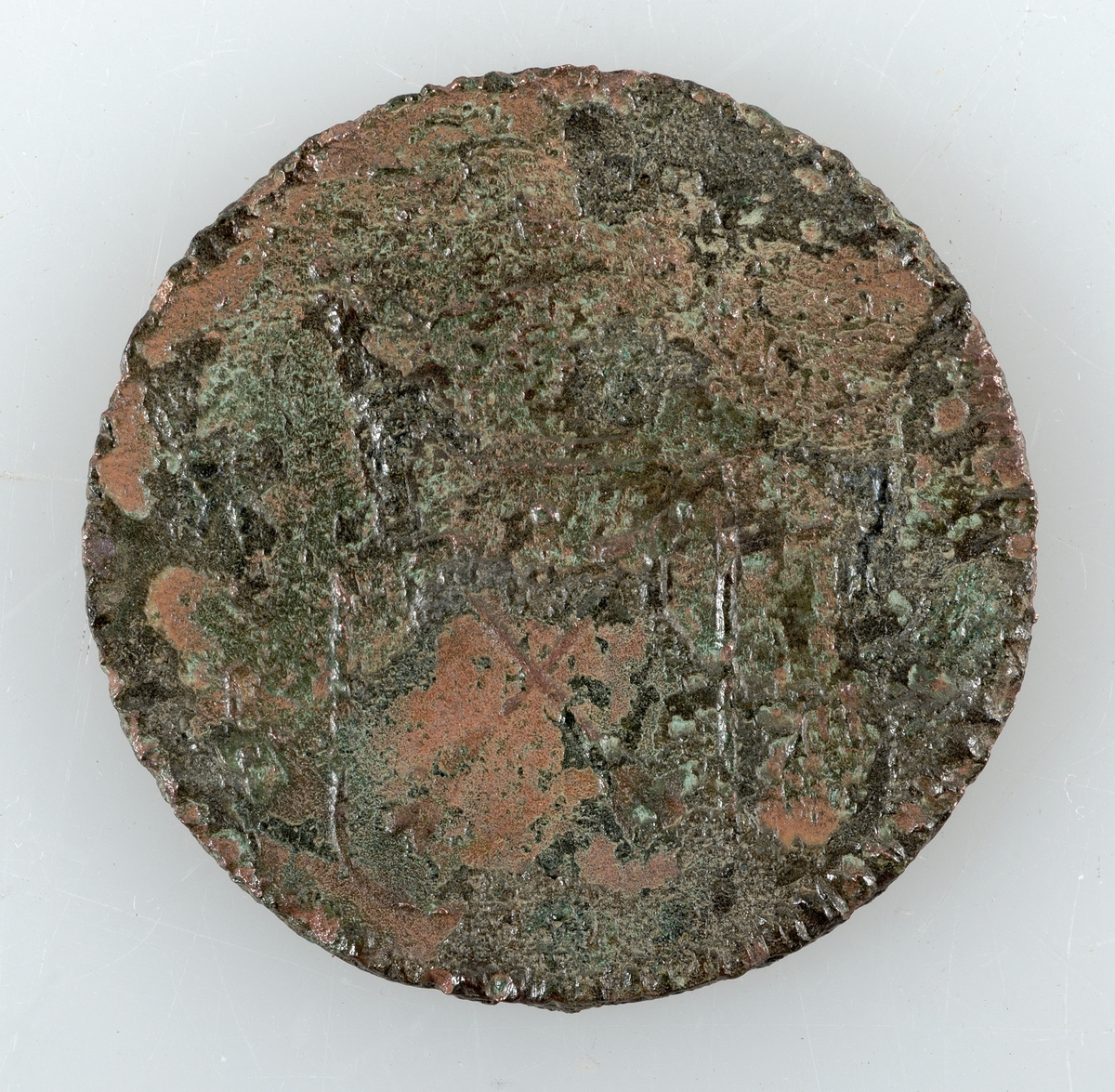 Mynt av koppar. 1 öre km. Präglat 1719-78. Okänd regent.
