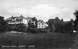 Prostpektkort med teksten:  Bjørnsons Gaard Aulestad i Gausd