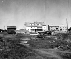 Mellomkrigstidas museumsområde, blant annet med Flyumstabbur