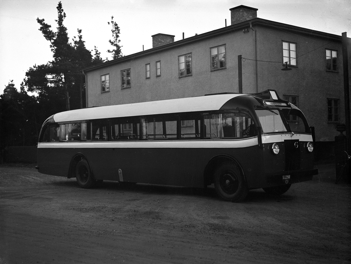Ny buss köps in 1938 för turen till Herrhagen.