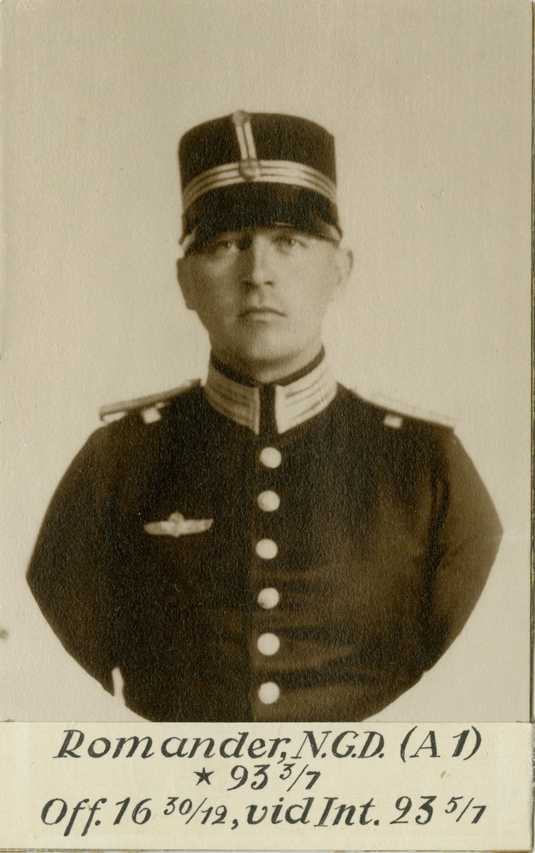 Porträtt av Nils Gustav Daniel Romander, officer vid Svea artilleriregemente A 1 och Intendenturkåren.
