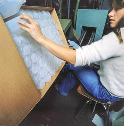 Group no. 64-65-15-00 Picture no. 115972..Pakking av plastfl