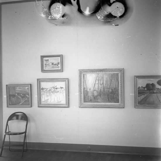 F.d. Christina Nilsson-rummet med småländsk konst.