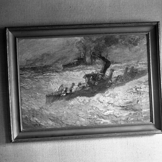 War ships (Destroyers in heavy sea). Oljemålning av Henry Reuterdahl. Avfotograferad tavla ur Smålands Museums samlingar.