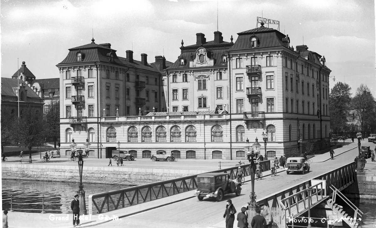 Grand Hotell
byggdes till den stora Gävleutställningen 1901 och var ett av landsortens största hotell när det invigdes.
