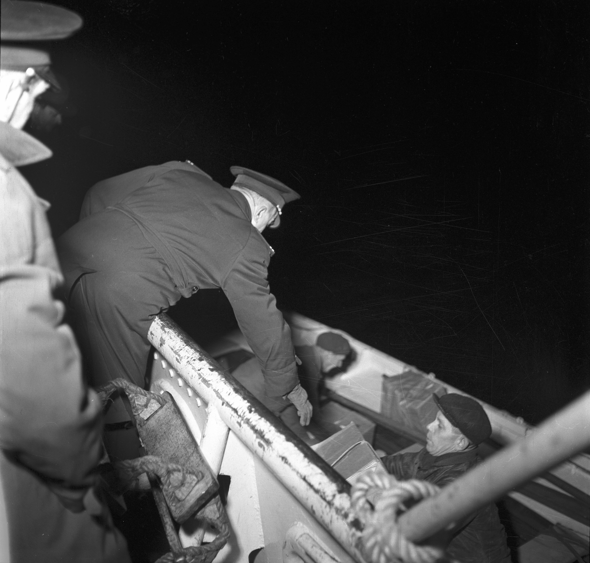 Julbåt till fyrskepp. December 1948.