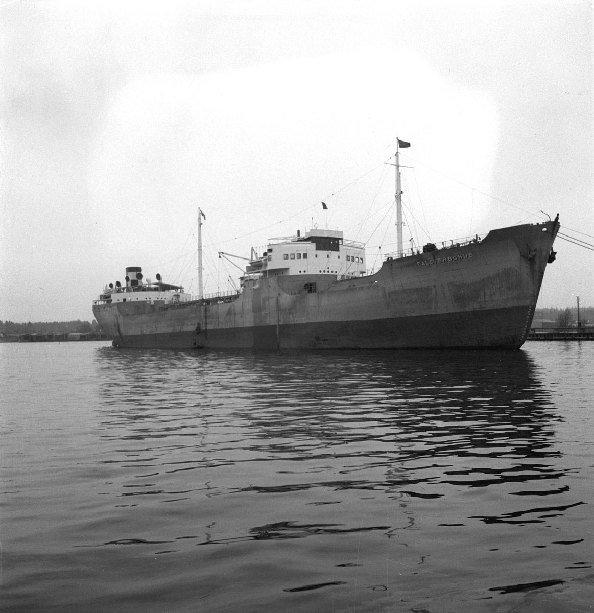 Fartyget "Falsterbohus" i Gävle hamn. År 1949.